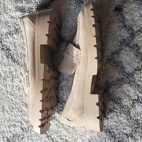 Dolce Vita Elias Loafer - Picture 3 of 6